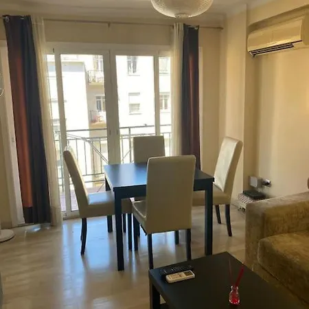 Luminoso Apartamento Con Terraza Malaga